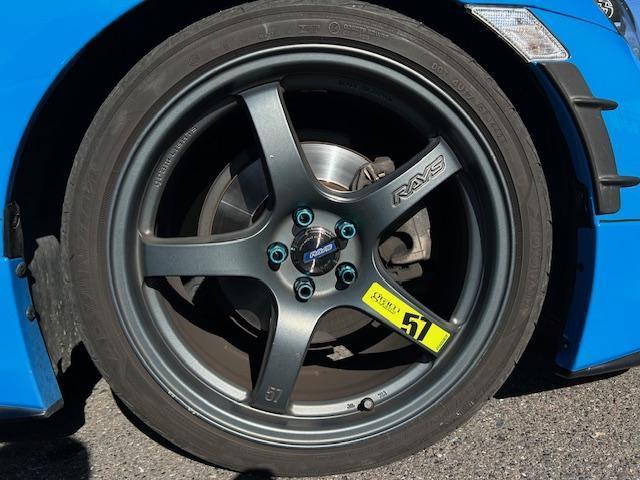 ８６ ＧＴリミテッド　ＴＲＤエアロ　社外マフラー　ＲＥＣＡＲＯ　ｒａｙｓアルミ　純正ナビＴＶ　Ｂカメラ　ＬＥＤ　フォグ　ＥＴＣ（4枚目）