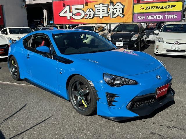 ８６ ＧＴリミテッド　ＴＲＤエアロ　社外マフラー　ＲＥＣＡＲＯ　ｒａｙｓアルミ　純正ナビＴＶ　Ｂカメラ　ＬＥＤ　フォグ　ＥＴＣ（5枚目）