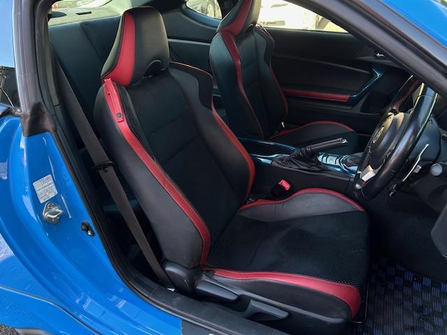 ８６ ＧＴリミテッド　ＴＲＤエアロ　社外マフラー　ＲＥＣＡＲＯ　ｒａｙｓアルミ　純正ナビＴＶ　Ｂカメラ　ＬＥＤ　フォグ　ＥＴＣ（12枚目）