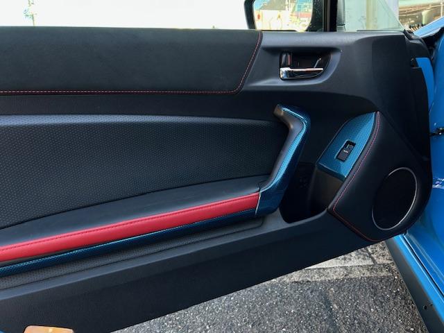 ８６ ＧＴリミテッド　ＴＲＤエアロ　社外マフラー　ＲＥＣＡＲＯ　ｒａｙｓアルミ　純正ナビＴＶ　Ｂカメラ　ＬＥＤ　フォグ　ＥＴＣ（33枚目）