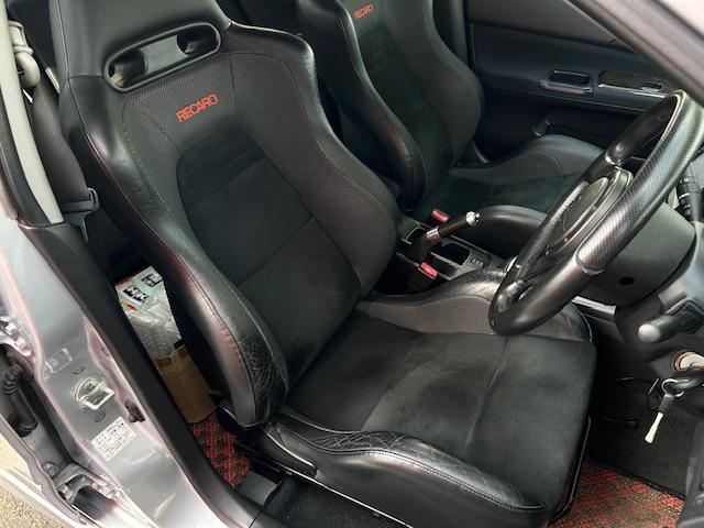 純正レカロシートも目立つキズや汚れはありません。気持ちよくご使用いただけます。