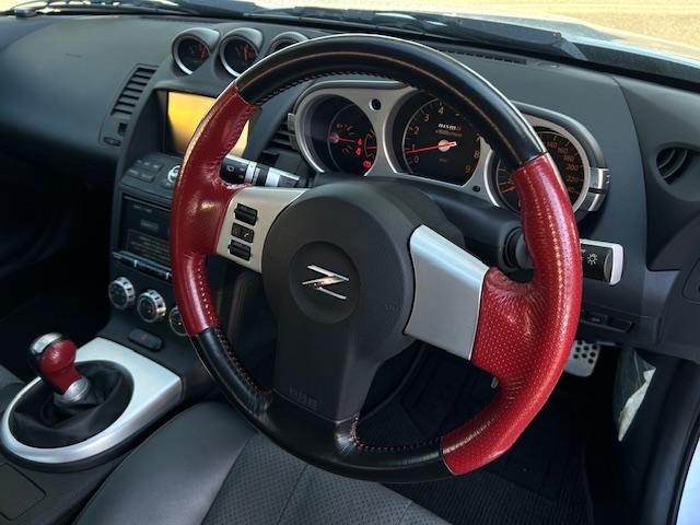 フェアレディＺ バージョンニスモ　タイプ３８０ＲＳ　３００台限定車　ＮＩＳＭＯエアロ　オリジナルコンディション　社外ナビＴＶ　Ｂカメラ　ＦＲカメラ　キセノン　純正アルミ（13枚目）