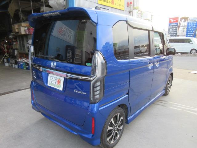 Ｎ－ＢＯＸカスタム Ｇ・Ｌホンダセンシング　９インチ社外ナビ・デジタルインナーミラー・ＥＴＣ・ナビ連動前後ドラレコ・シートヒーター・両側パワースライドドア・ホンダセンシング・ＭＤＭＩ接続・Ｂｌｕｅｔｏｏｔｈ接続・純正アルミ（7枚目）