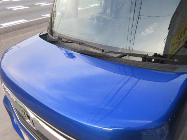Ｎ－ＢＯＸカスタム Ｇ・Ｌホンダセンシング　９インチ社外ナビ・デジタルインナーミラー・ＥＴＣ・ナビ連動前後ドラレコ・シートヒーター・両側パワースライドドア・ホンダセンシング・ＭＤＭＩ接続・Ｂｌｕｅｔｏｏｔｈ接続・純正アルミ（11枚目）