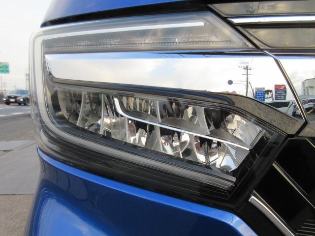 Ｎ－ＢＯＸカスタム Ｇ・Ｌホンダセンシング　９インチ社外ナビ・デジタルインナーミラー・ＥＴＣ・ナビ連動前後ドラレコ・シートヒーター・両側パワースライドドア・ホンダセンシング・ＭＤＭＩ接続・Ｂｌｕｅｔｏｏｔｈ接続・純正アルミ（19枚目）