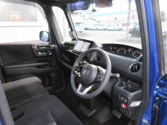 Ｎ－ＢＯＸカスタム Ｇ・Ｌホンダセンシング　９インチ社外ナビ・デジタルインナーミラー・ＥＴＣ・ナビ連動前後ドラレコ・シートヒーター・両側パワースライドドア・ホンダセンシング・ＭＤＭＩ接続・Ｂｌｕｅｔｏｏｔｈ接続・純正アルミ（25枚目）