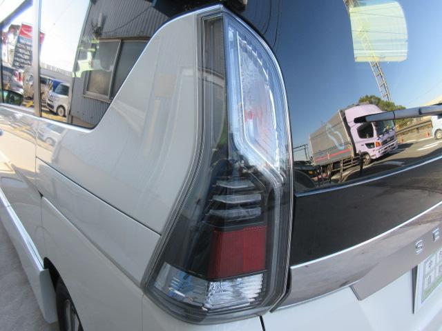 セレナ ｅ－パワー　ハイウェイスターＶ　純正ナビ・アラウンドビュー・ＥＴＣ・プロパイロット・ドライブレコーダー・Ｂｌｕｅｔｏｏｔｈ接続・パーキングアシスト・ステアリングヒーター・シートヒーター・衝突被害軽減・踏み間違い防止・禁煙車・記録簿（20枚目）