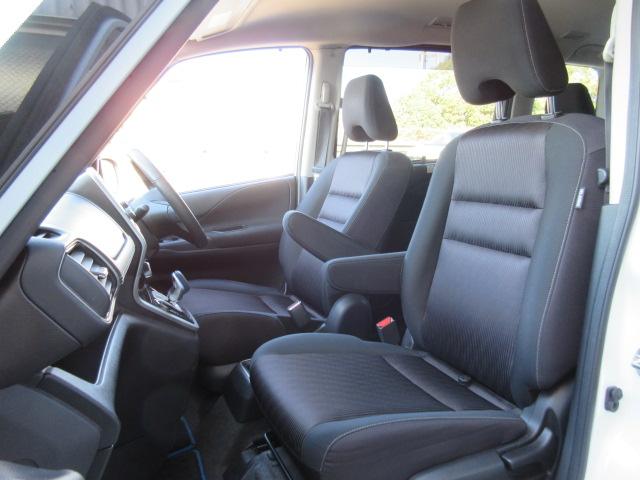 セレナ ｅ－パワー　ハイウェイスターＶ　純正ナビ・アラウンドビュー・ＥＴＣ・プロパイロット・ドライブレコーダー・Ｂｌｕｅｔｏｏｔｈ接続・パーキングアシスト・ステアリングヒーター・シートヒーター・衝突被害軽減・踏み間違い防止・禁煙車・記録簿（29枚目）