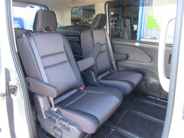 セレナ ｅ－パワー　ハイウェイスターＶ　純正ナビ・アラウンドビュー・ＥＴＣ・プロパイロット・ドライブレコーダー・Ｂｌｕｅｔｏｏｔｈ接続・パーキングアシスト・ステアリングヒーター・シートヒーター・衝突被害軽減・踏み間違い防止・禁煙車・記録簿（36枚目）