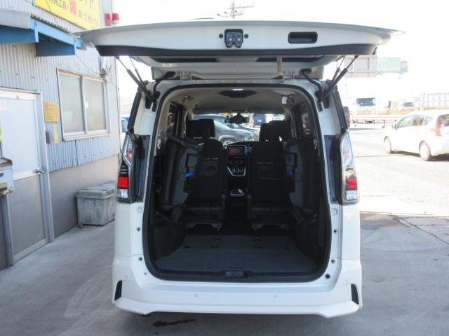 セレナ ｅ－パワー　ハイウェイスターＶ　純正ナビ・アラウンドビュー・ＥＴＣ・プロパイロット・ドライブレコーダー・Ｂｌｕｅｔｏｏｔｈ接続・パーキングアシスト・ステアリングヒーター・シートヒーター・衝突被害軽減・踏み間違い防止・禁煙車・記録簿（49枚目）