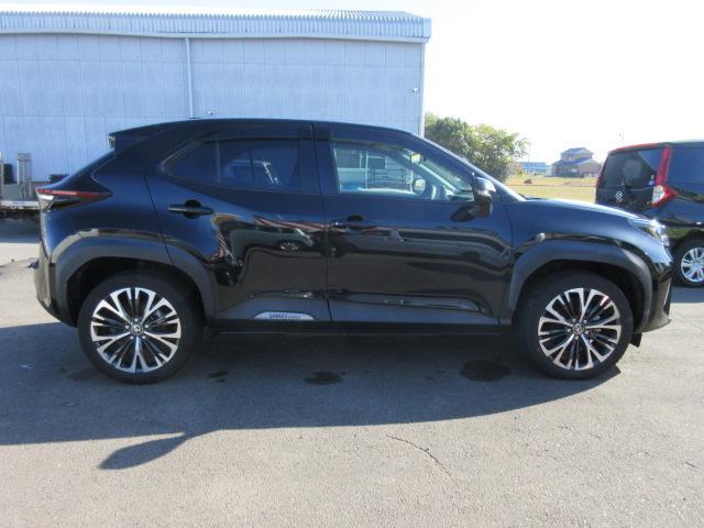 ヤリスクロス ハイブリッドＧ　純正８インチディスプレイＡｕｄｉｏ・全周囲カメラ・ＥＴＣ・ドラレコ・ＢＳＭ・Ｂｌｕｅｔｏｏｔｈ接続・ＬＥＤヘッドライト・クリアランスソナー・純アルミ・クルーズコントロール・禁煙車・ＴＳＳ・スマートキー（8枚目）