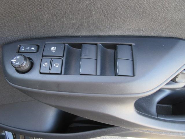 ヤリスクロス ハイブリッドＧ　純正８インチディスプレイＡｕｄｉｏ・全周囲カメラ・ＥＴＣ・ドラレコ・ＢＳＭ・Ｂｌｕｅｔｏｏｔｈ接続・ＬＥＤヘッドライト・クリアランスソナー・純アルミ・クルーズコントロール・禁煙車・ＴＳＳ・スマートキー（28枚目）