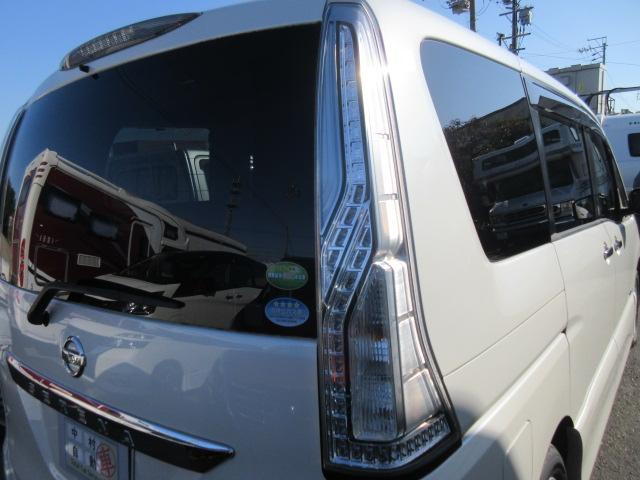 セレナ ハイウェイスター Vセレクション+セーフティ SHV 純正8インチナビ・ETC・ドラレコ・Bluetooth接続・フルセグ・DVD・CD・禁煙車・両側スライドドア・クルーズコントロール・バックカメラ・LEDヘッドライト・レーンキープアシスト(18枚目)