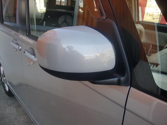 ムーヴキャンバス Ｘメイクアップリミテッド　ＳＡＩＩＩ　４ＷＤ　両側パワースライドデア　純正大画面ナビ　フルセグＴＶ　ブルートゥースオーディオ　全周囲モニター　ＣＤ／ＤＶＤ再生　セイフティーサポート　オートハイビーム　ナビ連動専用ドラレコ　ＵＳＢポート（8枚目）