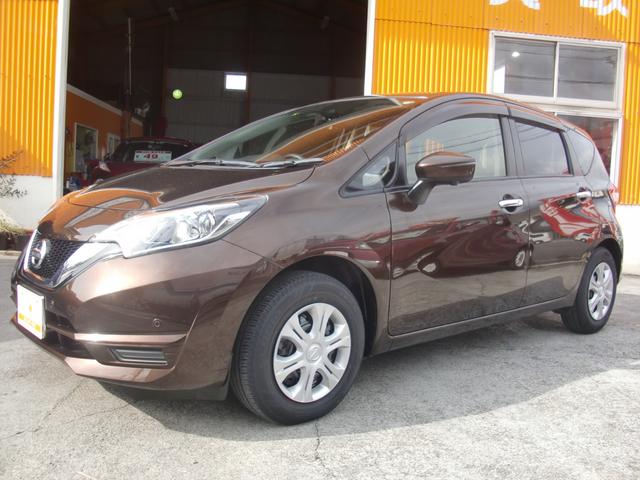 ノート Ｘ　ワンオーナー　禁煙車　アラウンドビューモニター　Ｅミラー　純正ナビＴＶブルートゥースオーディオ　スマートキー２個　プッシュスタート（11枚目）