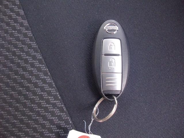 ノート Ｘ　ワンオーナー　禁煙車　アラウンドビューモニター　Ｅミラー　純正ナビＴＶブルートゥースオーディオ　スマートキー２個　プッシュスタート（50枚目）