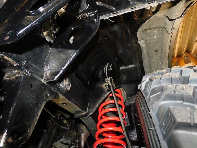 ジムニー ＸＧ　フロア５速ミッション　インタークーラーターボ　パートタイム４ＷＤ　新品部品３インチリフトアップキット　新品フロントメッキグリル　新品ジオランダー１６インチマッドタイヤ（46枚目）