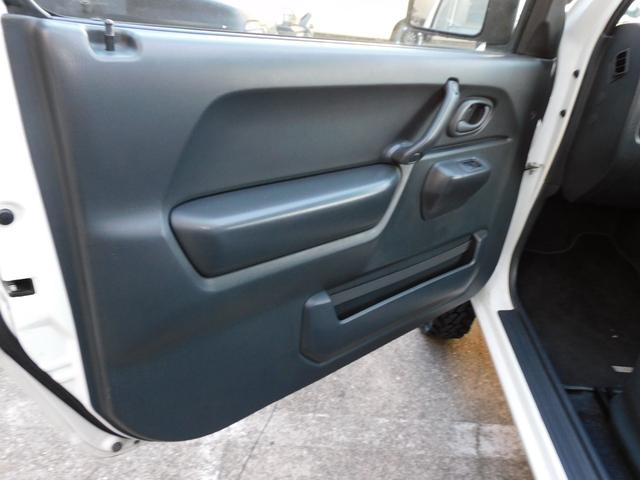 ジムニー ＸＧ　９型　フロア５速ミッション　パートタイム４ＷＤ　新品部品３インチリフトアップキット　新品前後ショックアブソーバー　新品前後ラテラルロッド　新品前後スプリング　ダブルエアバッグ　ＡＢＳ（13枚目）