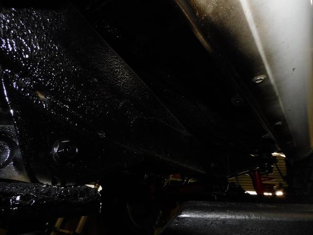 ジムニー ＸＧ　９型　フロア５速ミッション　パートタイム４ＷＤ　新品部品３インチリフトアップキット　新品前後ショックアブソーバー　新品前後ラテラルロッド　新品前後スプリング　ダブルエアバッグ　ＡＢＳ（51枚目）