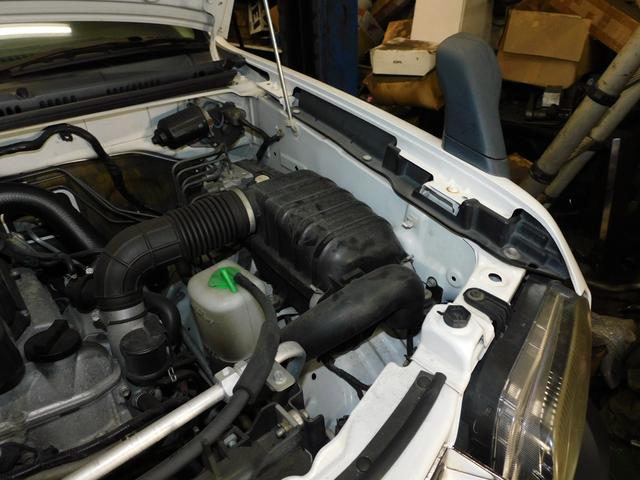 ジムニー ＸＧ　９型　フロア５速ミッション　パートタイム４ＷＤ　新品部品３インチリフトアップキット　新品前後ショックアブソーバー　新品前後ラテラルロッド　新品前後スプリング　ダブルエアバッグ　ＡＢＳ（79枚目）