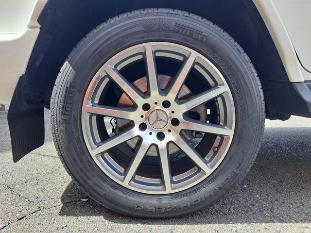 Ｇクラス Ｇ３５０ｄ　ＡＭＧライン　純正２０インチアルミ／ブルメスターサラウンドシステム／ガラススライディングルーフ／ＬＥＤヘッドライト／アダプティブダンピングシステム／アイドリングストップ／３６０°カメラ／ブラックレザー／ドラレコ（17枚目）