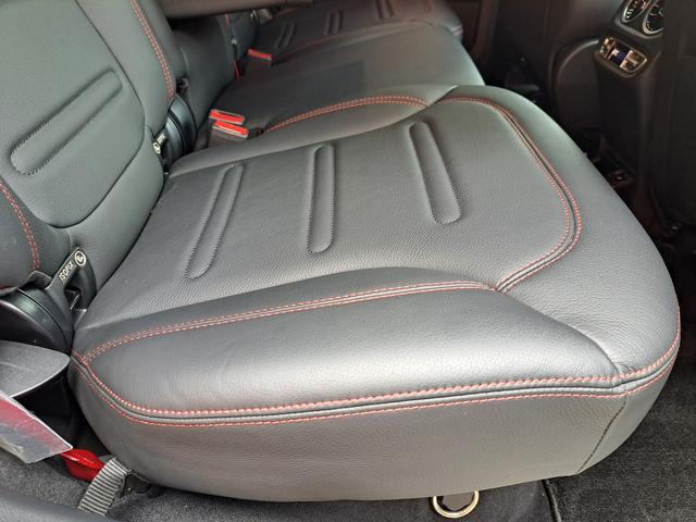 Ｇクラス Ｇ３５０ｄ　ＡＭＧライン　純正２０インチアルミ／ブルメスターサラウンドシステム／ガラススライディングルーフ／ＬＥＤヘッドライト／アダプティブダンピングシステム／アイドリングストップ／３６０°カメラ／ブラックレザー／ドラレコ（47枚目）