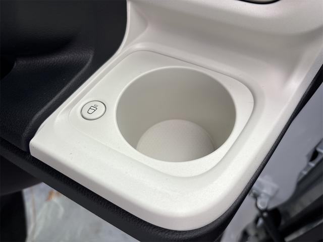 ムーヴキャンバス ストライプスＧ　両側電動スライドドア　クリアランスソナー　レーンアシスト　衝突被害軽減システム　オートライト　ＬＥＤヘッドランプ　スマートキー　アイドリングストップ　電動格納ミラー　シートヒーター　ベンチシート（49枚目）