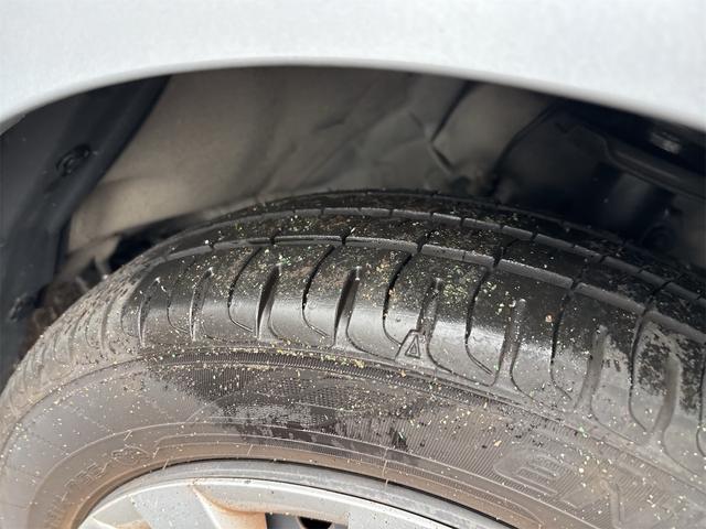 ムーヴ Ｌ　キーレスエントリー　フルフラット　ベンチシート　ＣＤオーディオ　パワーステアリング　パワーウィンドウ　盗難防止システム　シルバー（9枚目）