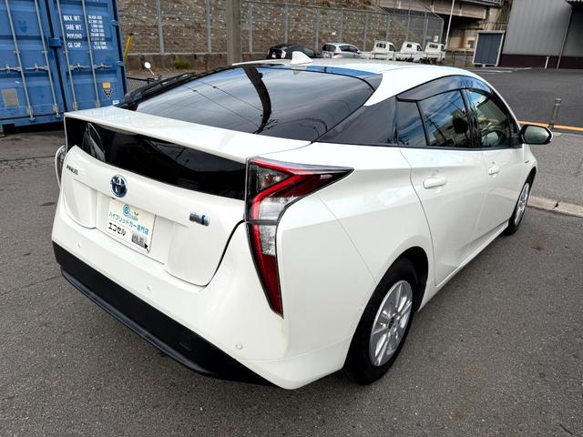 プリウス Ｓセーフティプラス　ＨＶバッテリー５年間保証付き　レーダークルーズ　トヨタセーフティセンス　ナビ　ＴＶ　バックカメラ　ＥＴＣ　禁煙車（4枚目）
