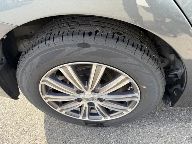 プリウスアルファ S チューン ブラック HVバッテリー5年間10万キロ保証付き ナビ/TV/CD/DVD/Bモニター/前後ドラレコ(8枚目)