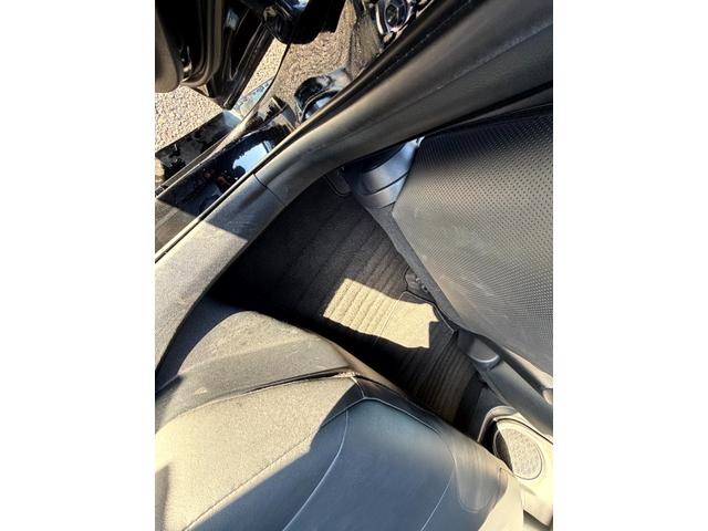 プリウス Sツーリングセレクション HVバッテリー5年間保証付 レーダークルーズコントロール ナビ/フルセグTV/Bluetoothオーディオ/CD/DVD/バックカメラ/シートヒーター/合成レザーシート/ドライブレコーダー(17枚目)