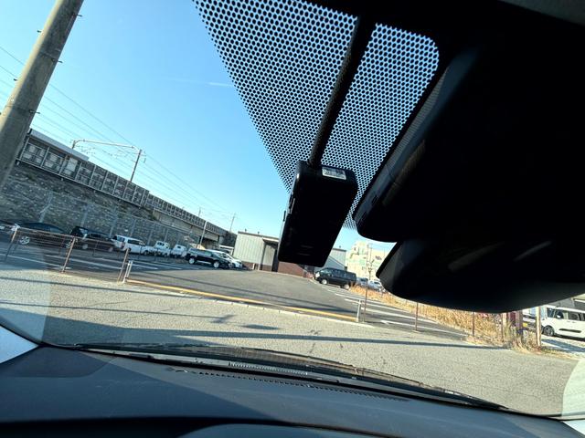 プリウス Sツーリングセレクション HVバッテリー5年間保証付 レーダークルーズコントロール ナビ/フルセグTV/Bluetoothオーディオ/CD/DVD/バックカメラ/シートヒーター/合成レザーシート/ドライブレコーダー(25枚目)