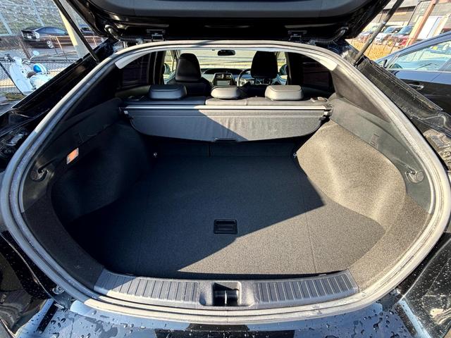 プリウス Sツーリングセレクション HVバッテリー5年間保証付 レーダークルーズコントロール ナビ/フルセグTV/Bluetoothオーディオ/CD/DVD/バックカメラ/シートヒーター/合成レザーシート/ドライブレコーダー(31枚目)