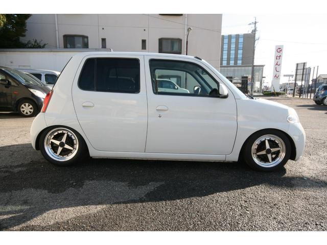 エッセ ＶＳ　メモリアルエディション　フロントパルファムカップ・社外アクスル・フロントスポイラー・５速（6枚目）