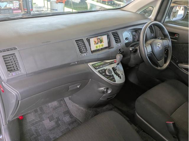 アイシス プラタナ　４ＷＤ　メモリナビ　Ｂｌｕｅｔｏｏｔｈ接続　バックカメラ　ＥＴＣ　パワースライドドア　フルセグＴＶ　ウォークスルー（7枚目）