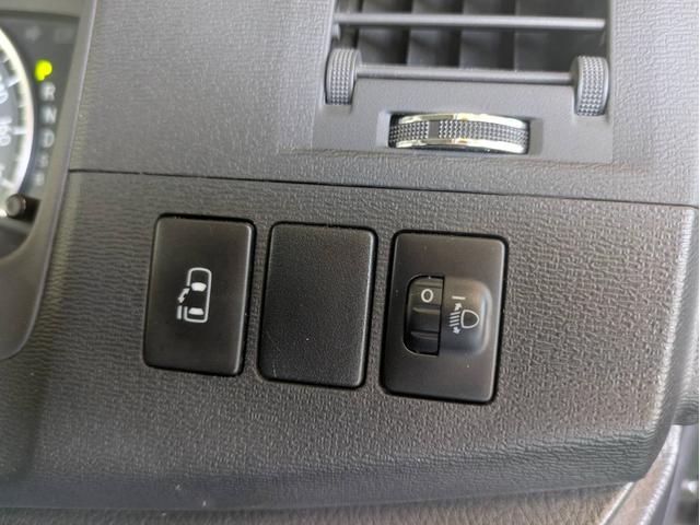 アイシス プラタナ　４ＷＤ　メモリナビ　Ｂｌｕｅｔｏｏｔｈ接続　バックカメラ　ＥＴＣ　パワースライドドア　フルセグＴＶ　ウォークスルー（17枚目）