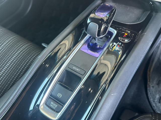 ヴェゼル ハイブリッドＺ・ホンダセンシング　衝突軽減ブレーキ　ＳＤナビ　Ｂｌｕｅｔｏｏｔｈ接続　バックカメラ　追従クルコン　シートヒーター　ＥＴＣ　ワンオーナー（32枚目）