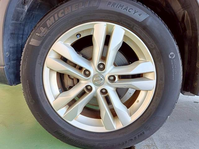 エクストレイル ２０Ｘ　ＨＤＤナビ　バックカメラ　４ＷＤ　シートヒーター　ＥＴＣ　フルセグＴＶ　ダウンヒルアシスト　音楽録音　ＣＤ／ＤＶＤ再生（39枚目）