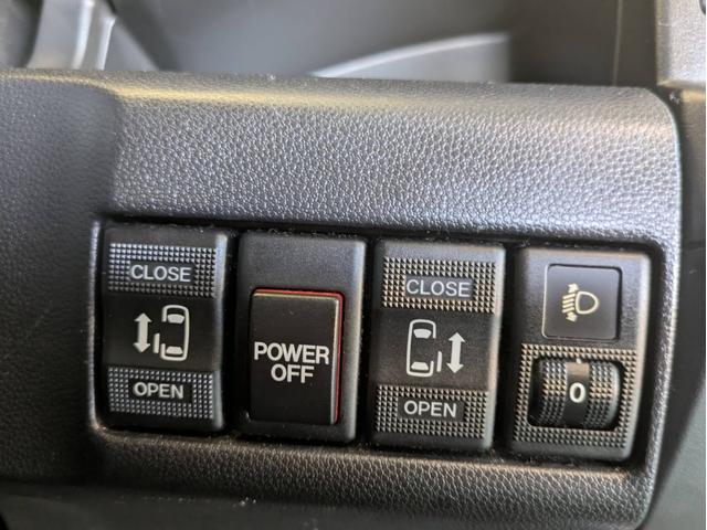 ラフェスタ ハイウェイスター　ＳＤナビ　両側電動スライドドア　バックカメラ　ＥＴＣ　フルセグＴＶ　音楽録音　ウォークスルー　アイドリングストップ　ＣＤ／ＤＶＤ再生　純正アルミ　ステアリングリモコン　サイド・カーテンエアバック（18枚目）