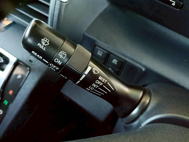 シエンタ ハイブリッドG 衝突軽減ブレーキ SDナビ 両側電動スライド バックカメラ Bluetooth接続 シートヒーター ETC フルセグTV ウォークスルー LEDライト 純正アルミ 車線逸脱警報 ステアリングリモコン(33枚目)