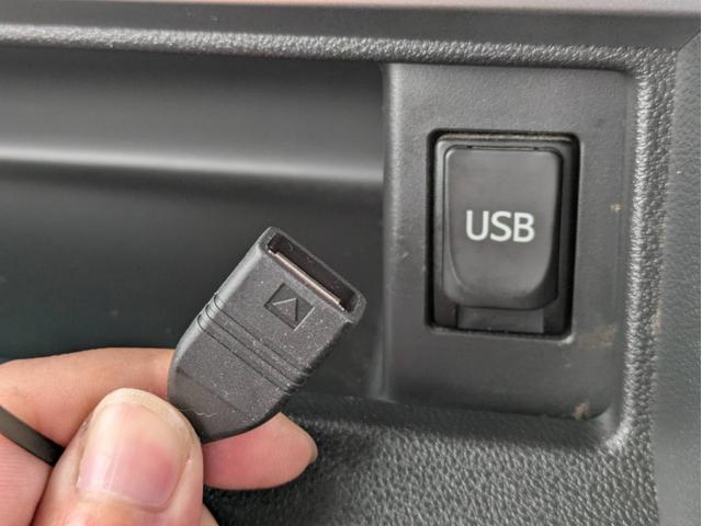 タント カスタムＸ　スマートセレクションＳＡ　衝突軽減ブレーキ　ＳＤナビ　Ｂｌｕｅｔｏｏｔｈオーディオ　ＥＴＣ　フルセグＴＶ　パワースライドドア　ＡＵＸ　ＣＤ／ＤＶＤ再生　純正アルミ　オートライト　ステアリングリモコン　プッシュスタート（18枚目）