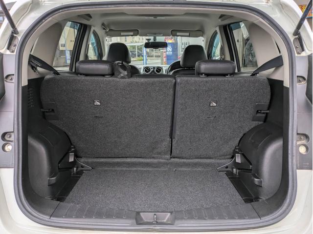 ノート メダリスト　ＳＤナビ　全周囲カメラ　Ｂｌｕｅｔｏｏｔｈオーディオ　ＥＴＣ　ワンセグＴＶ　音楽録音　ＣＤ／ＤＶＤ再生　ＡＵＸ　ＵＳＢ接続　オートライト　ハーフレザーシート　プッシュスタート　アイドリングストップ（11枚目）