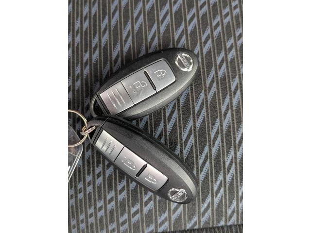 ノート メダリスト　ＳＤナビ　全周囲カメラ　Ｂｌｕｅｔｏｏｔｈオーディオ　ＥＴＣ　ワンセグＴＶ　音楽録音　ＣＤ／ＤＶＤ再生　ＡＵＸ　ＵＳＢ接続　オートライト　ハーフレザーシート　プッシュスタート　アイドリングストップ（38枚目）