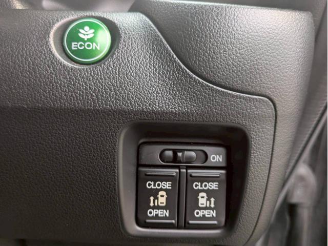 Ｎ－ＢＯＸカスタム Ｇ・ターボパッケージ　メモリナビ　ターボ　両側電動スライドドア　バックカメラ　Ｂｌｕｅｔｏｏｔｈオーディオ　クルーズコントロール　ＥＴＣ　ワンセグＴＶ　ＣＤ／ＤＶＤ再生　パドルシフト　ステアリングリモコン　オートライト（19枚目）