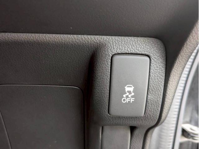 Ｎ－ＢＯＸカスタム Ｇ・ターボパッケージ　メモリナビ　ターボ　両側電動スライドドア　バックカメラ　Ｂｌｕｅｔｏｏｔｈオーディオ　クルーズコントロール　ＥＴＣ　ワンセグＴＶ　ＣＤ／ＤＶＤ再生　パドルシフト　ステアリングリモコン　オートライト（28枚目）