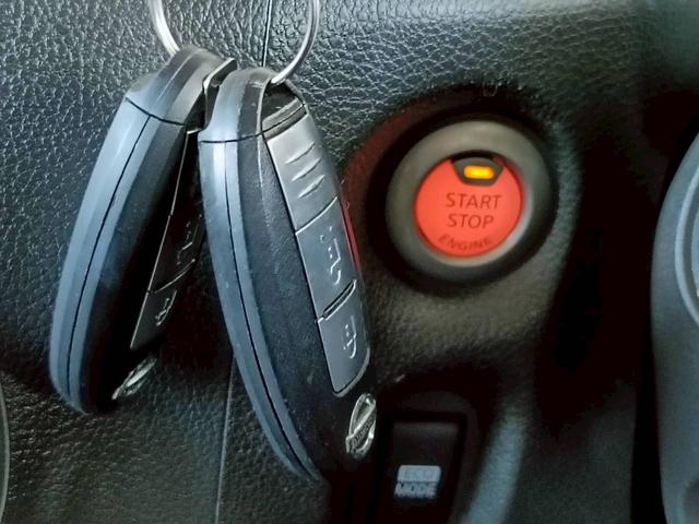 キューブ １５Ｘ　Ｖセレクション　ＳＤナビ　Ｂｌｕｅｔｏｏｔｈオーディオ　フルセグＴＶ　アイドリングストップ　ＡＵＸ　ＣＤ／ＤＶＤ再生　スマートキー　プッシュスタート　ＨＩＤライト　ワンオーナー　オートライト　ドライブレコーダー（17枚目）