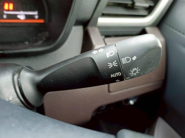 ルーミー G S 衝突軽減ブレーキ メモリナビ 両側電動スライドドア Bluetoothオーディオ バックカメラ クルーズコントロール フルセグTV 音楽録音 ステアリングリモコン CD・DVD再生 オートライト(30枚目)