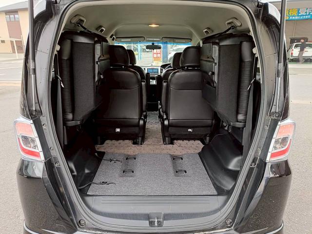 フリードハイブリッド ジャストセレクション　ＨＤＤナビ　両側電動スライドドア　Ｂｌｕｅｔｏｏｔｈオーディオ　クルーズコントロール　ＥＴＣ　フルセグＴＶ　音楽録音　ウォークスルー　３列シート　純正アルミ　ＣＤ／ＤＶＤ再生　ハーフレザーシート（11枚目）