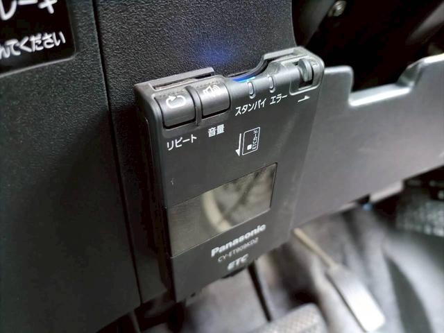 フリードハイブリッド ジャストセレクション　ＨＤＤナビ　両側電動スライドドア　Ｂｌｕｅｔｏｏｔｈオーディオ　クルーズコントロール　ＥＴＣ　フルセグＴＶ　音楽録音　ウォークスルー　３列シート　純正アルミ　ＣＤ／ＤＶＤ再生　ハーフレザーシート（17枚目）