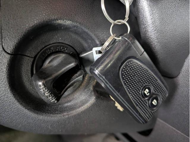 ムーヴコンテ カスタム　Ｇ　メモリナビ　フルセグＴＶ　ＵＳＢ接続　ＣＤ／ＤＶＤ再生　音楽録音　純正アルミ　フォグライト　ベンチシート　アイドリングストップ　ＨＩＤライト　フロアマット　スマートキー　オートエアコン（16枚目）